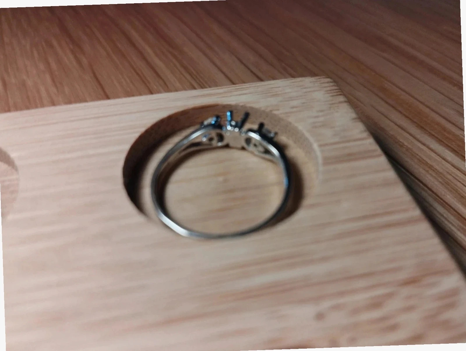 Bague fantaisie vintage argentée + 1 diamant synthétique – photo 3